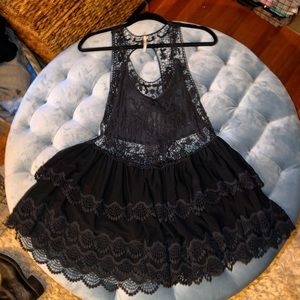 Beautiful free people, black lace top size M